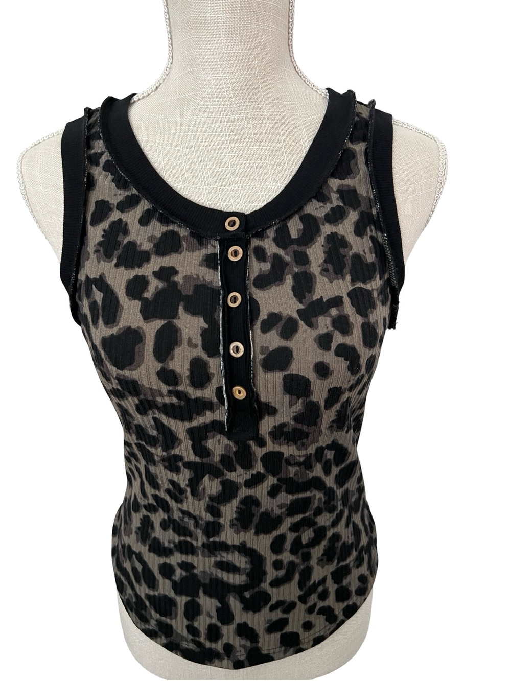 Sleeveless Leopard Print Henley Tank Top - Black/Tan
